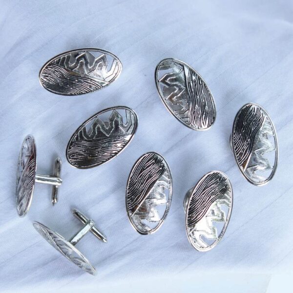 Oval cutwork buttons